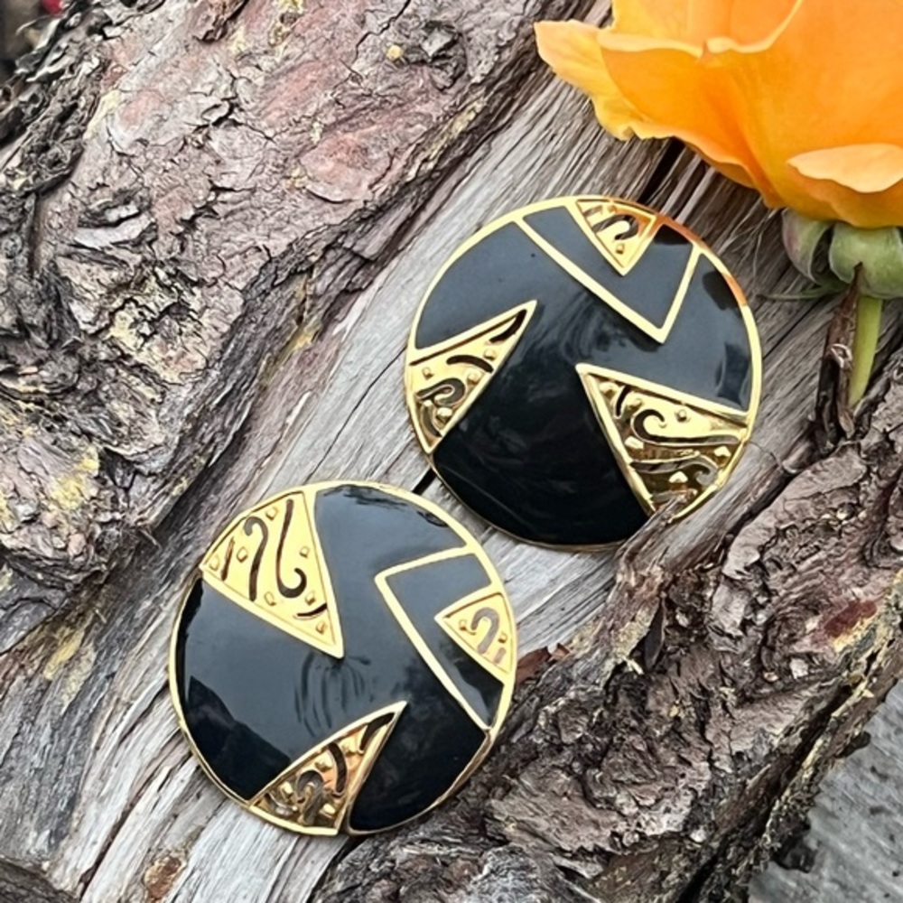 VINTAGE EDGAR BEREBI Large enamel 80s post back earrings